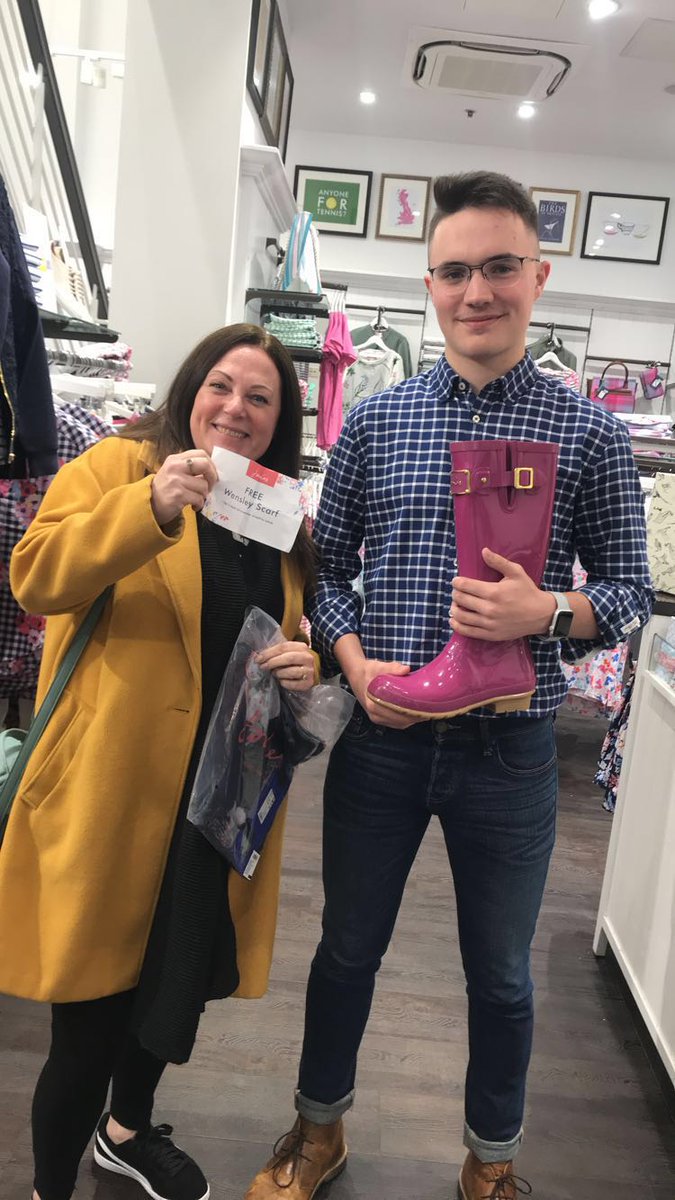 andy_stoneman's tweet photo. I never win anything she said! Woohoo a free scarf! Thanks @JoulesSolihull @kimmielouise16 https://t.co/kPd3NfeGIk