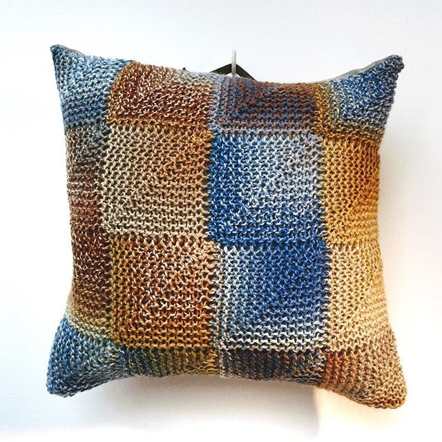chelacheknits's tweet photo. One of a kind hand knitted cushions available at #MADECanaryWharf this weekend. Open 12-6 Free entry!
•
#textiles #knittedtextiles #interiors #cushions #madeinlondon #canarywharf #london #wool #handmade #ooak #dayoutinlondon https://t.co/cZomONdiQW https://t.co/7HxxL3v38S