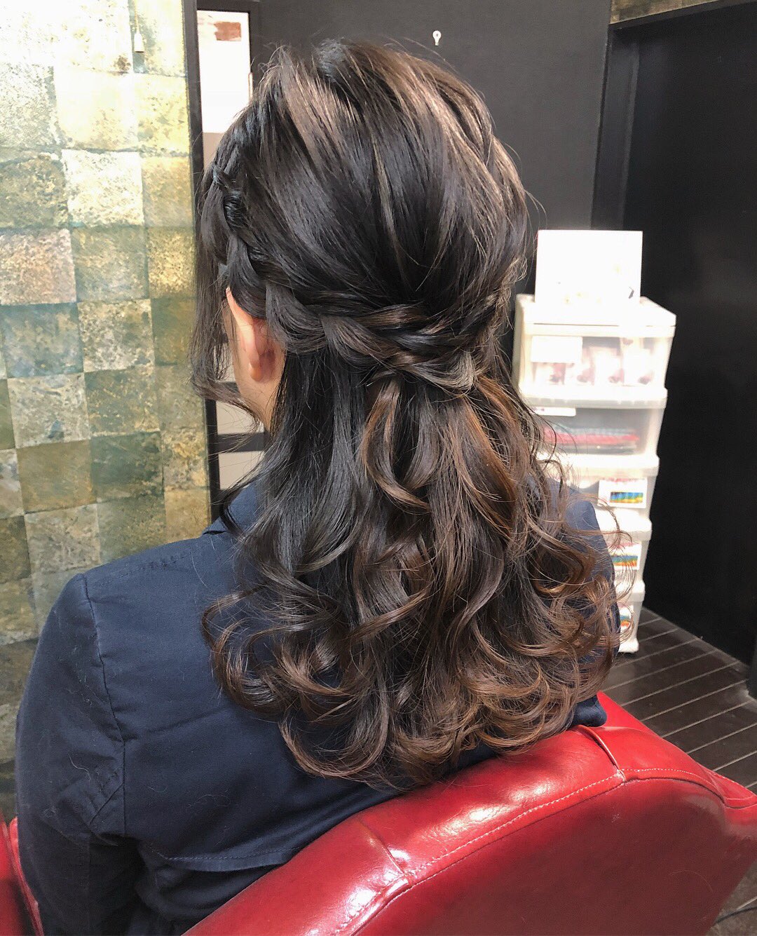 秋田 ヘアステージヴォーグ 森元伸 編み込みハーフアップ 波ウェーブとゆる巻きのミックス 編み込みが可愛いスタイル ハーフアップ 編み込み 編みこみ ヘアメイク ヘアアレンジ アレンジヘア 結婚式 結婚式の髪型 秋田 セットサロン ヘア