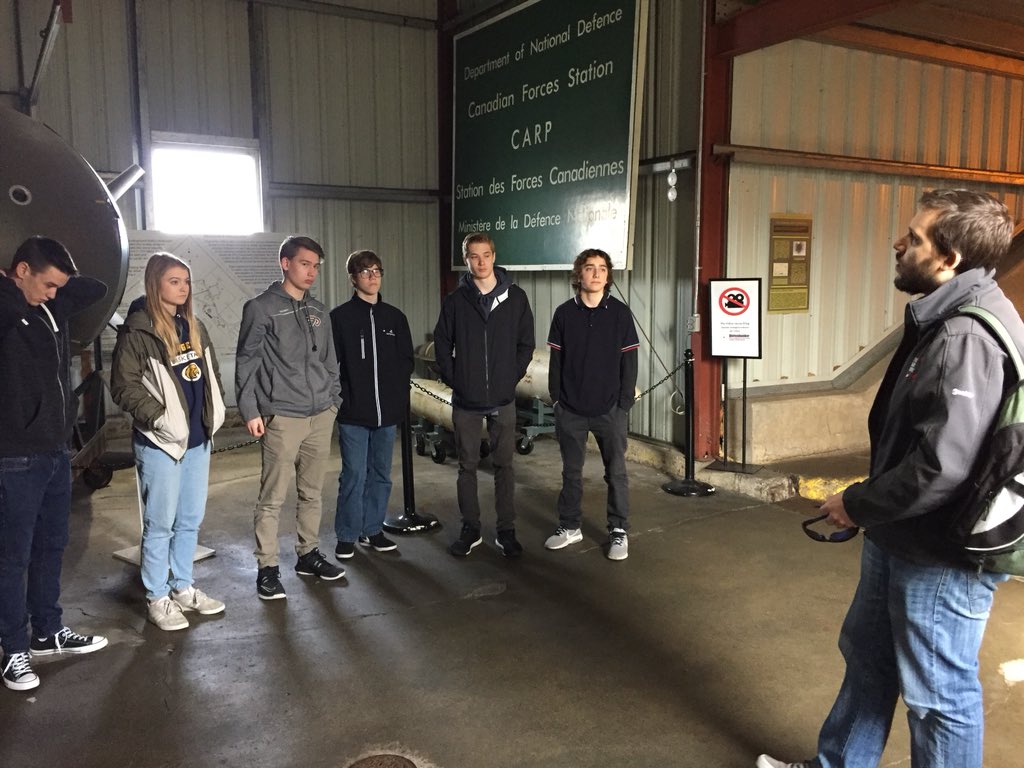 l_unger's tweet photo. #DHP2018 stopped at the Diefenbunker on our way home from Ottawa yesterday. @Ash0r talked to them about the Cold War before entering. Entire computer centre is 500x less powerful than any smartphone! https://t.co/tGIecIYRC9