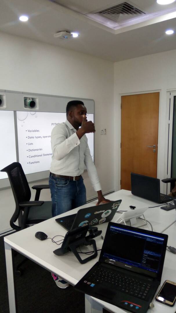 PydataLagos's tweet image. @KelvinOyanna Talking about @Pydata organization &amp;amp; application of data science to solve social &amp;amp; business problems. #PydataLagosAprilMeetup