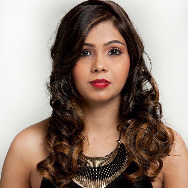 kapilssalon's tweet photo. "Hair doesn't make the woman, but good hair definitely helps."
#KapilsSalon #Hairupdo #Salon #Makeup #GirlsMakeover #Hair #HairColour #Haircut https://t.co/l6x02Oo3Dd https://t.co/97OJ4otteB