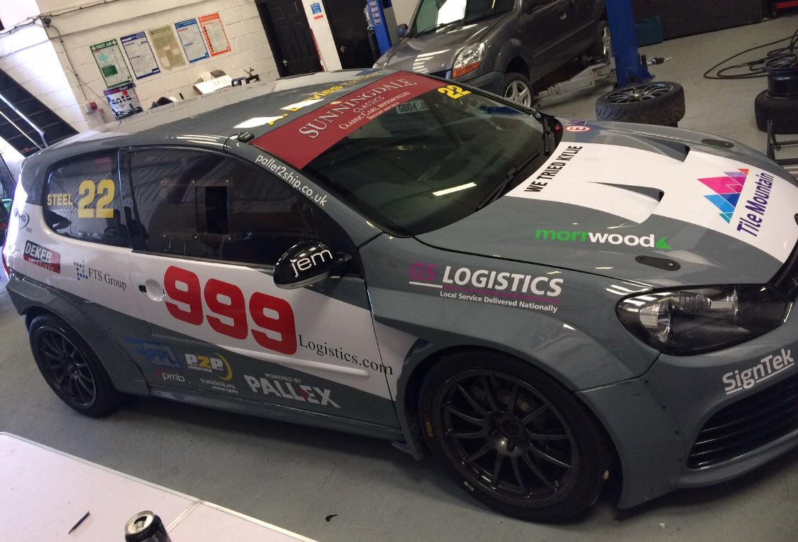PallExUK's tweet photo. Good luck to sales and marketing director @msmarksteel racing at Rockingham today. https://t.co/ypBUnPjDnp