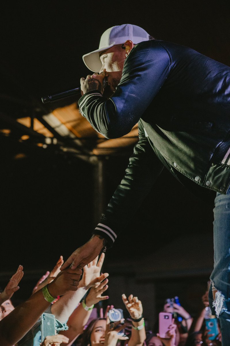 BaileyFlores's tweet photo. Kane Brown Night 2 at @DosOdessaTX #KaneBrown https://t.co/5KJCwrjVGG