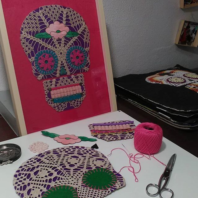 Memoria__Viva's tweet photo. Working with some new colors ❤💀❤ #skullart #skullcandy #skullring #skully #sugarskulls #blackskull #skullrings #skullface #skulljewelry #skullandbones #skullbracelet #mexicanskull #skullhong #skullandcrossbones #skullkid #candyskull #instaskull #skul… https://t.co/HmNeMWSzyQ https://t.co/Uq2kRnDlce