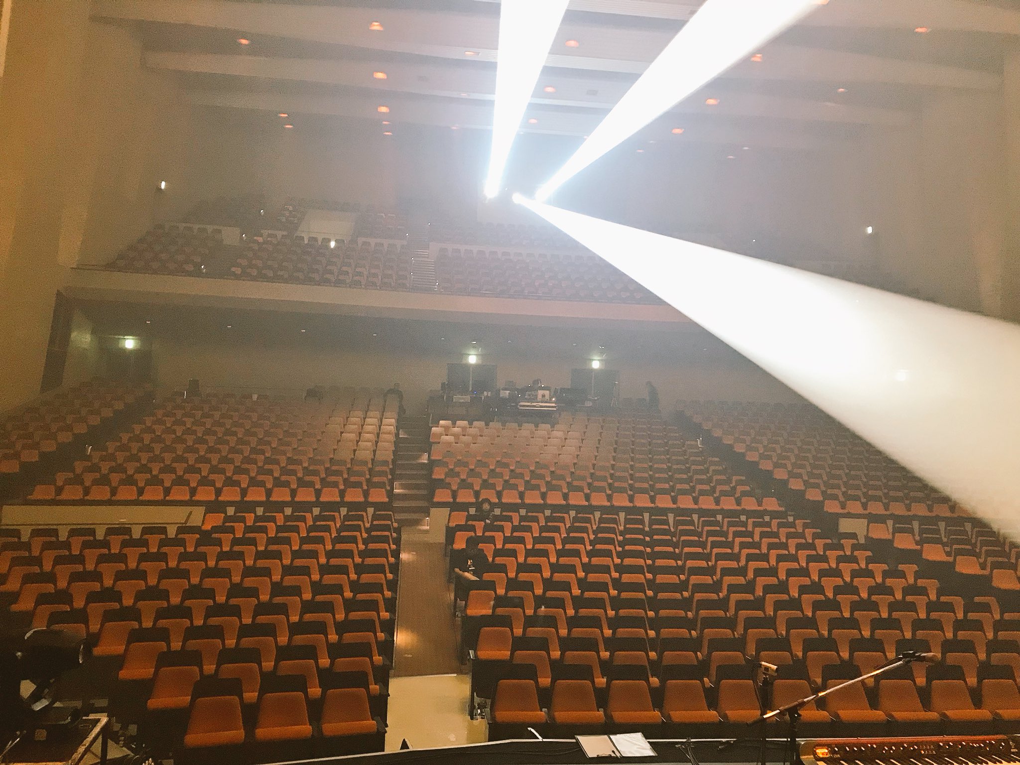 松本智也 スキマスイッチツアー6本目 高知県立県民文化ホール オレンジホール終了 今日も楽しかったぁー O 高知のお客さんめっちゃ盛り上がってくれました ありがとうございました T Co Bemrip4mi6 Twitter
