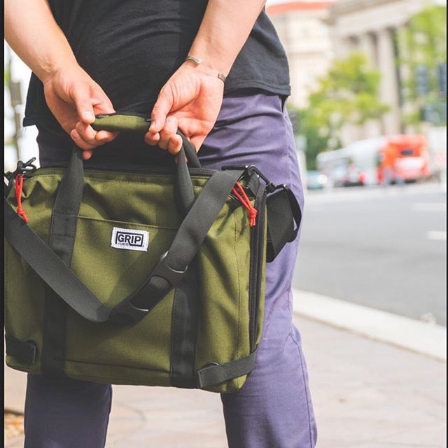 Got GRIP? Expertly crafted ride + wear gear for the urban cyclist. Tap the link in bio for more. #gripunlimitedbags
#ridewithgrip
.
.
.
#hippack
#everydaycarry
#gear
#bikebag
#dccyclists
#bikelife
#bikeDC
#optoutside
#urbancyclist
#mylegsaremygears
#dcbi… ift.tt/2KmPM9x