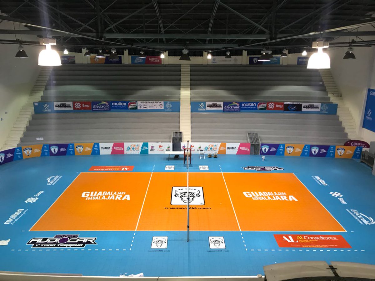 TapatiosVB's tweet photo. Bienvenidos a mi casa, ya les tenemos listo el patio de juegos para divertirnos todos juntos y pasar un gran día.
@voleibolFMVB @comudegdl @Electrolit @BaxuVolleyball @PegaduroMedia @for_ortega13 @SMG_GALAN #LMV2018 #ALconsultores https://t.co/YbxZRyd3HT