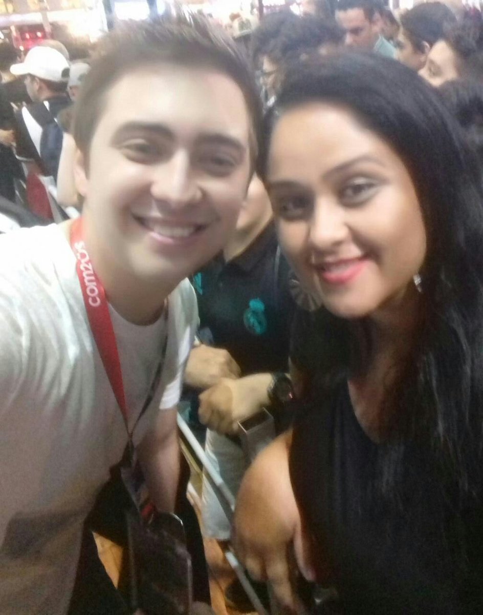 Ellen_Modz's tweet photo. #tbt #BGS2017 Melhor pessoa @alanzoka pedi pra gravar um vídeo pro meu filho Bryan.. mais a segurança da Twitch não deixou 😕 https://t.co/zPL6KqHsrv