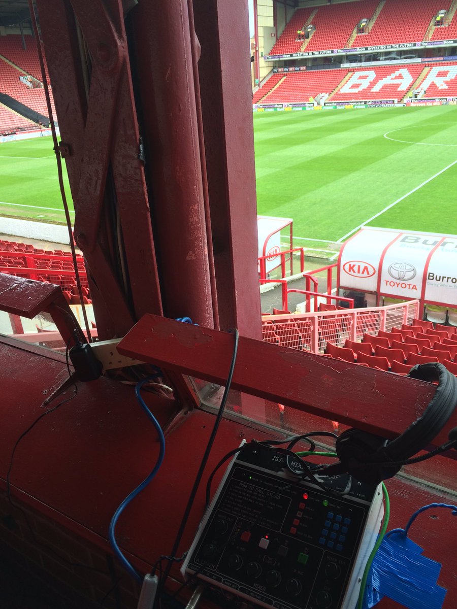 philcparry's tweet image. The view from our commentary position 😂 #BrentfordFC @BBCLondonSport #guesswork