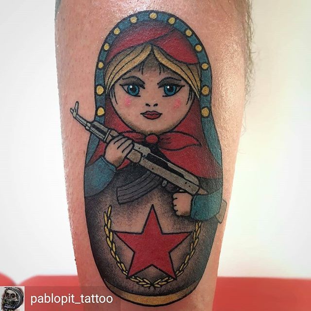 tatuajes_esp's tweet photo. matrioshka de @pablopit_tattoo  #neotraditionalartwork  #barcelona #neotradworldwide #neotraditionaltattoo #bcntattoo #tatuaje #tattoospain #d_world_of_ink #tattooartist #barcelonatattoo #radtattoos #eternalink #bcnttt #kwadron #skinartmag  #thenewtradit… https://t.co/T5EkJ1DL1p https://t.co/Iuj5sJHS1v