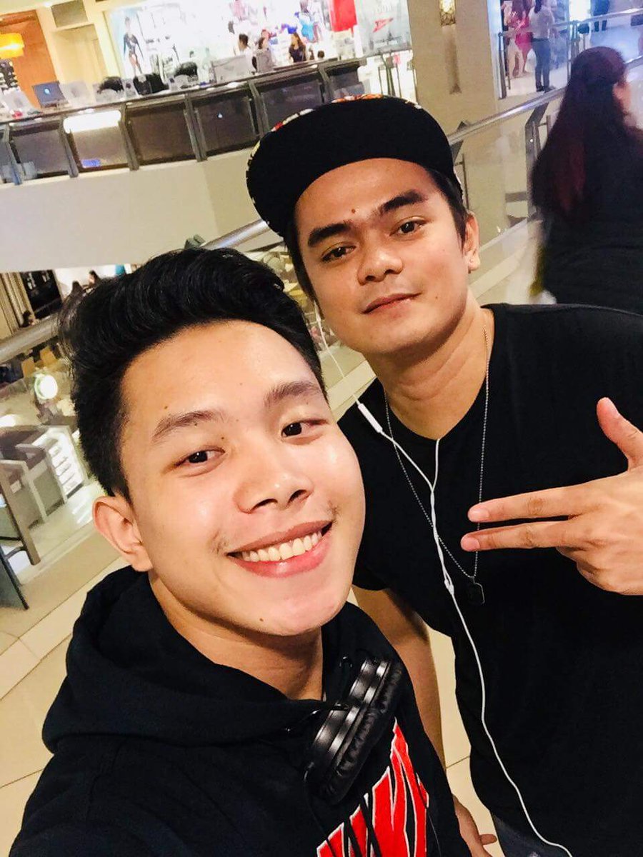 Dboyz_Band's tweet photo. Oh yeah!

#DBoyz 
#Lachurva 
#Dentalfirst 
#smilesbydentalfirst 
#CRECHEskinCareCenter 
#427Spa https://t.co/jd2cwptSLX