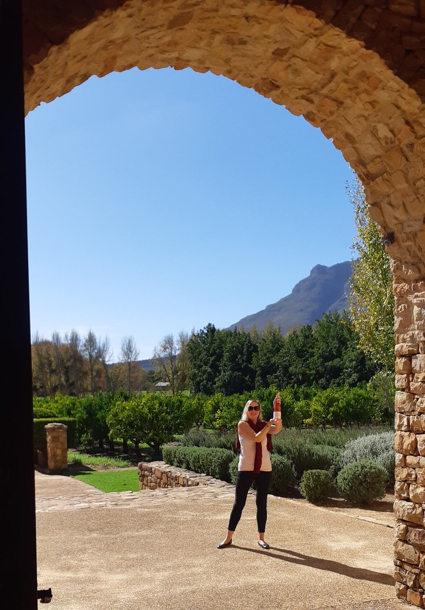 livingitupct's tweet photo. You have stolen my heart @waterfordestate 😍🥂❤ Your natural beauty, divine wines and warm hospitality will have me coming back for more @monArkband we will see you at the next #WaterfordSunsetSession 😎🎤🎸🍷✌ #Number1Fan #DoStellies #livingitup #localislekker 🇿🇦 https://t.co/4zPMtsJiHf
