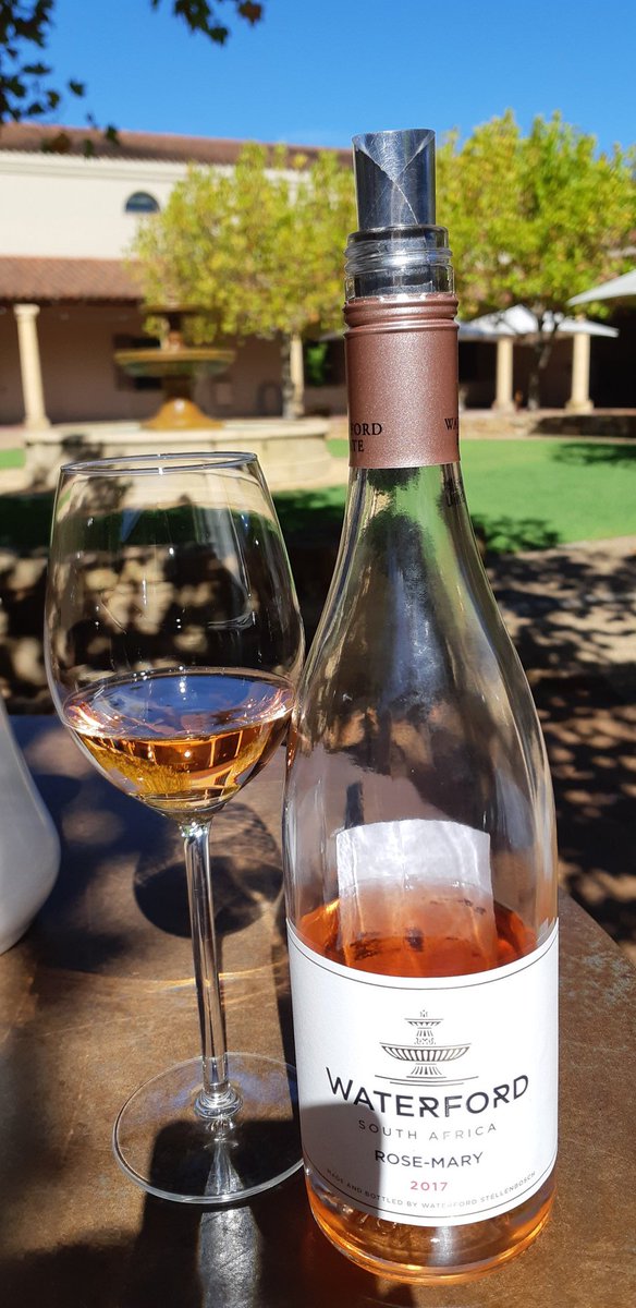 livingitupct's tweet photo. You have stolen my heart @waterfordestate 😍🥂❤ Your natural beauty, divine wines and warm hospitality will have me coming back for more @monArkband we will see you at the next #WaterfordSunsetSession 😎🎤🎸🍷✌ #Number1Fan #DoStellies #livingitup #localislekker 🇿🇦 https://t.co/4zPMtsJiHf