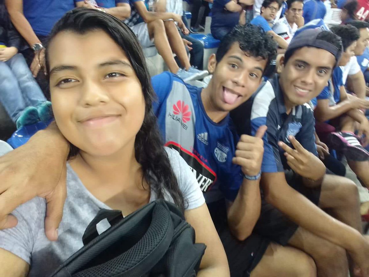 AdrianLuisCS's tweet photo. @CSEmelec #89AñosDeGrandeza Vamos por otraaa estrella y vamos por otra estrella vamos millonario hay que salir campeon https://t.co/w6RSl9FSSV
