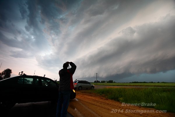 SimonStormRider's tweet image. #weatherpicofday : monster supercell &amp;amp; tornadoes in Louisville &amp;amp; Columbus MS 28 April 2014 w/ @JustonStrmRider