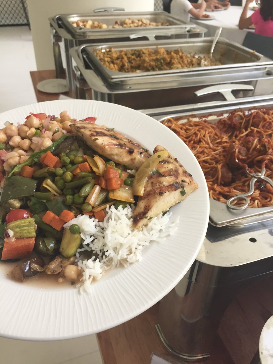 nnamdivb's tweet photo. #NYUADHack
#NYUAD
Nice dinner https://t.co/R25lH0GMlz