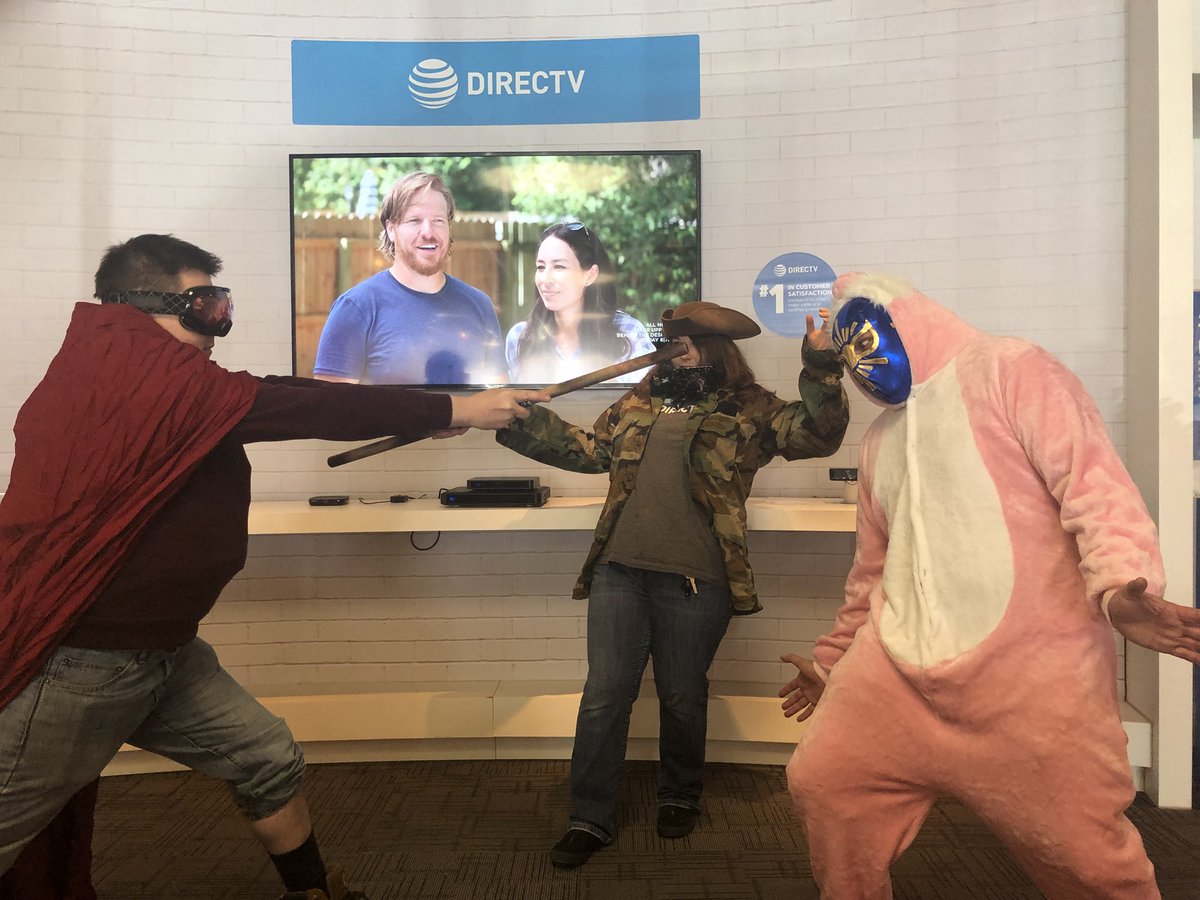 El Conejo Loco and Commander Katelyn were talking bad about DTV good thing Keene’s own Crimson Justice was here! <a href="/TheRealOurNE/">#OurNE</a> <a href="/SDelk04/">Stephen Delk</a> <a href="/CarolWalsh01/">Carol Walsh</a> #OurNEsuperhero #superherotakeovER