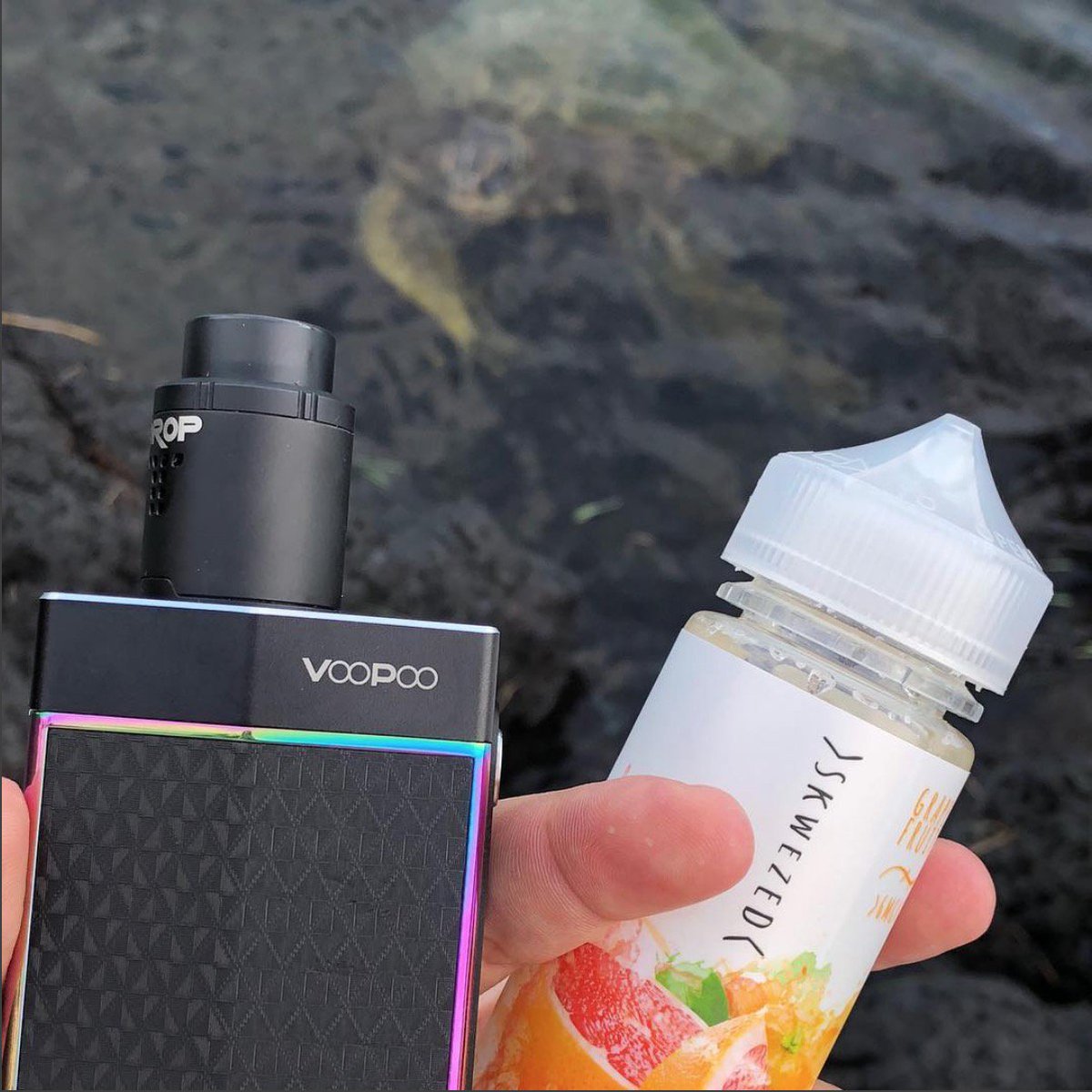 volcanoecigs's tweet photo. A #handcheck so impressive, even Mr. Sea Turtle had to come by and check it out. https://t.co/licQlMKoES #vapevolcano #voopootoo #droprda #skwezed

📷: @cloud.kat https://t.co/9Snk46NFtY