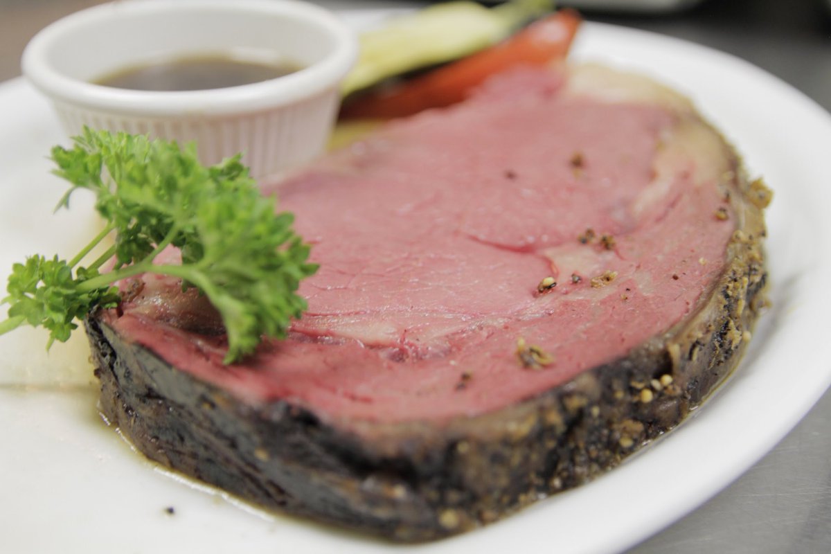madisons450's tweet photo. suivi de… Notre rôti de côte de bœuf au jus! Un coup de circuit assuré!

followed by… Our Prime Roast Beef! A sure home run! https://t.co/xjhfYWeluO