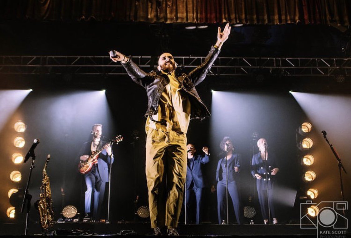 AragonBallroom's tweet photo. Thank you so much to everyone that came out last night and to @XAmbassadors, @MrJacobBanks, and @theacesofficial for giving us so many reasons #ToBeJoyful!
📷: @KateinGlasses / @VeeSanders https://t.co/6OSW8fZseJ