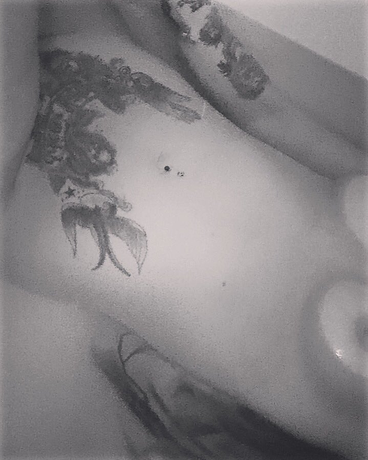 GirlDread's tweet photo. Follow me on insta #LivingDreadedGirl https://t.co/9cjckZGb4p