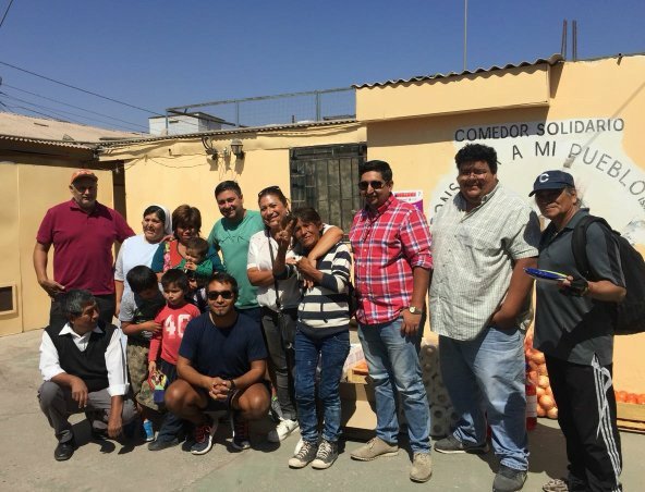 RN_tarapaca's tweet photo. Gran SEMANA ANIVERSARIO de RN 

El equipo de @profRN1 de RN encabezado por su coordinador @CHRITAPI visitaron el Comedor Solidario en la Comuna de #AltoHospicio 

Gracias a la Concejal Giovanna Trincado y a todos quiénes pudieron acompañarnos a tan linda actividad. https://t.co/GzfjmTGyml