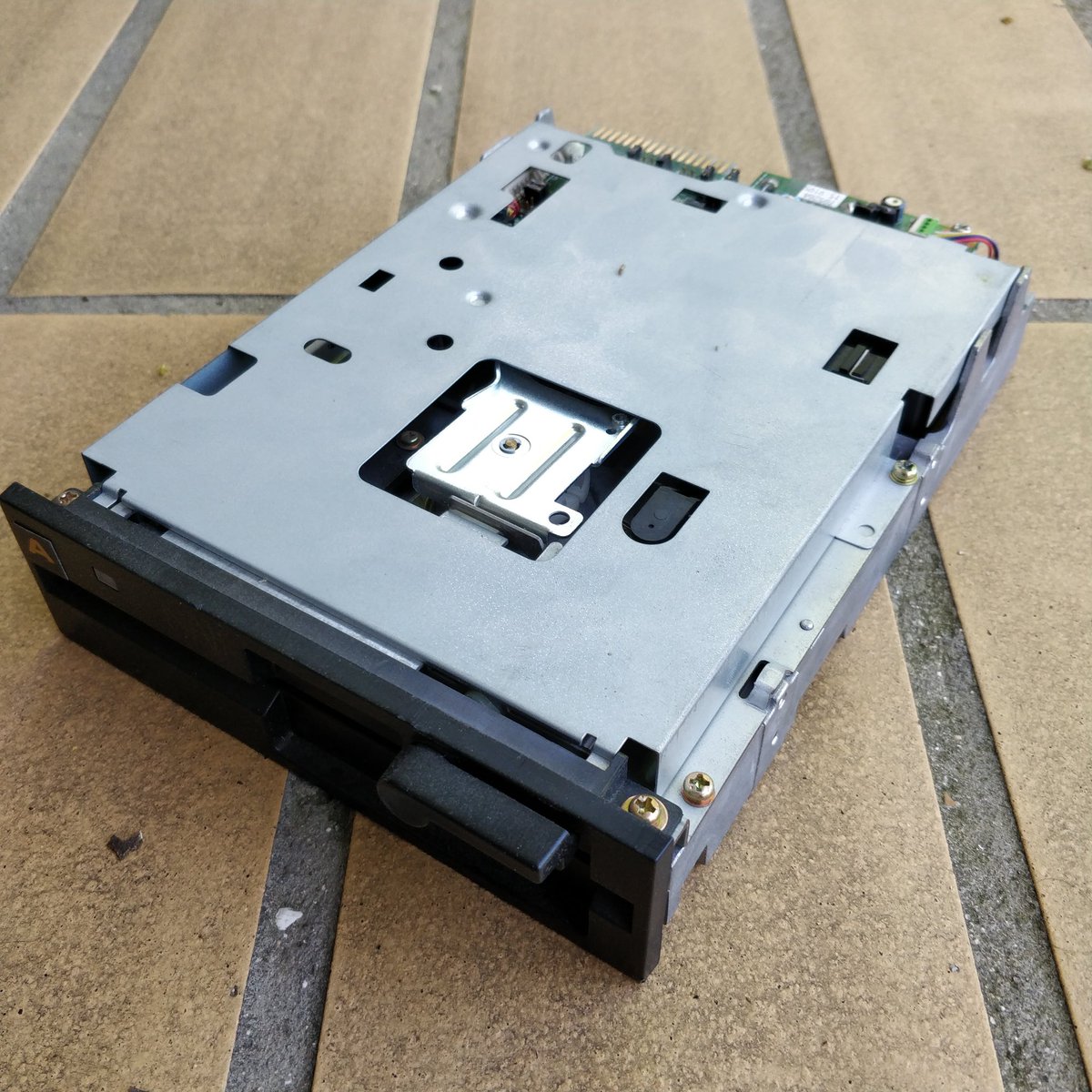 jpetazzo's tweet photo. RT if you've stored data on one of these https://t.co/eVj7BxVFsl