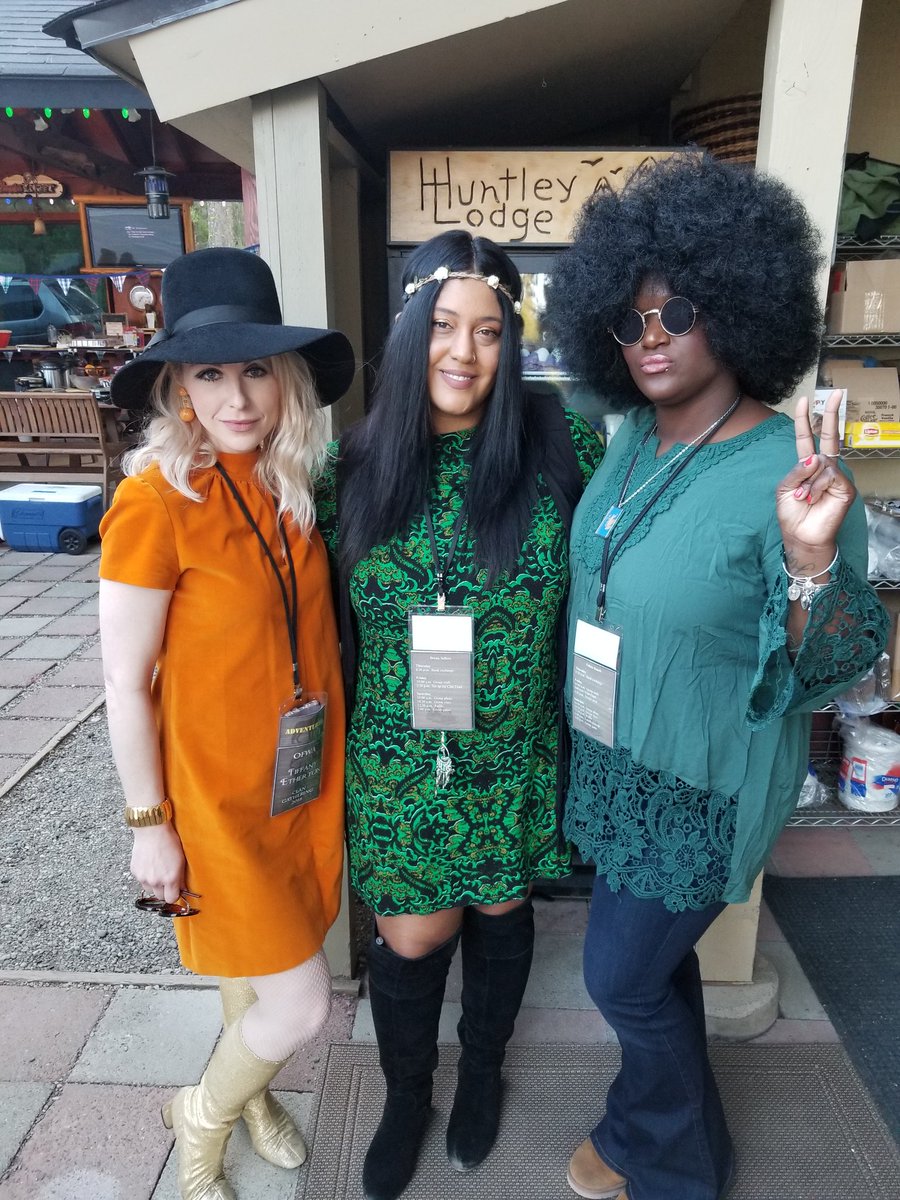 OutlandrFanatic's tweet photo. 60's night last night on the Ridge! #OFWAClanGath2018 #Outlander https://t.co/ABZafq8MVJ