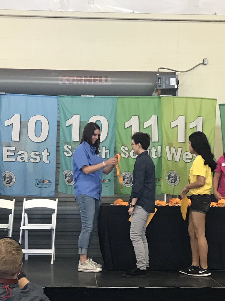 CBHS_VisualArt's tweet photo. Gabbi Sanchez reppin' CBHS with the Gold Seal award at State VASE!!! #statevase2018 #goldseal #onaquestforthebest https://t.co/4fpz9m2Xbz