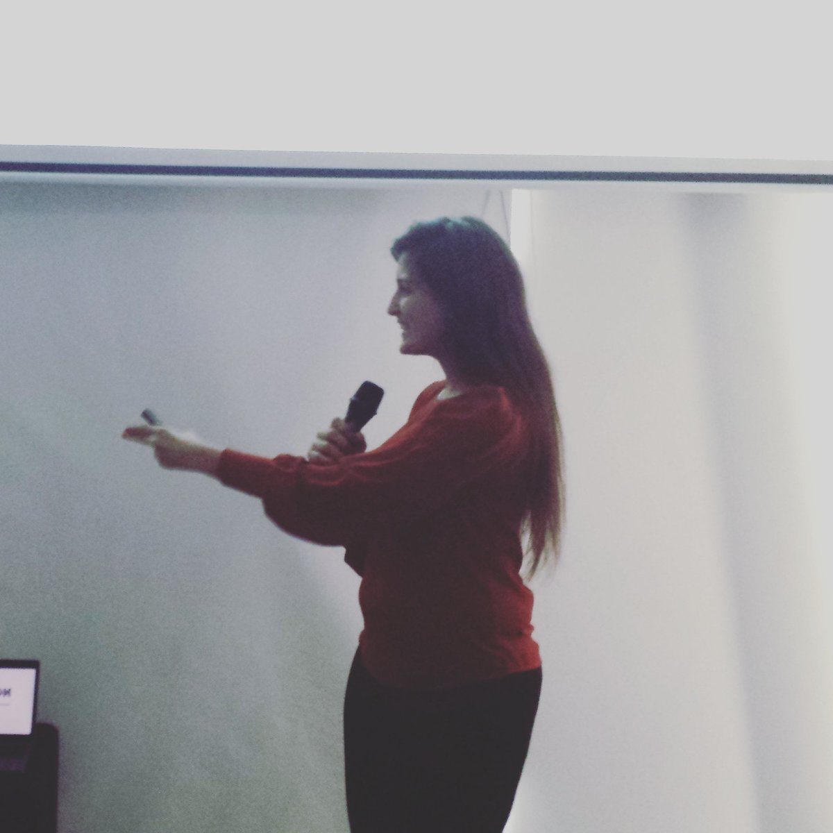 GENinnovate's tweet photo. The @AlJadeed_TV team presents the prototype #Competithon #BeirutEditorsLab #Hackaton @GENinnovate with @WamdaME @ICFJ @madonnakhafaja @IJNetArabic at @Flat6LabsBeirut https://t.co/WbBx1IKUI5