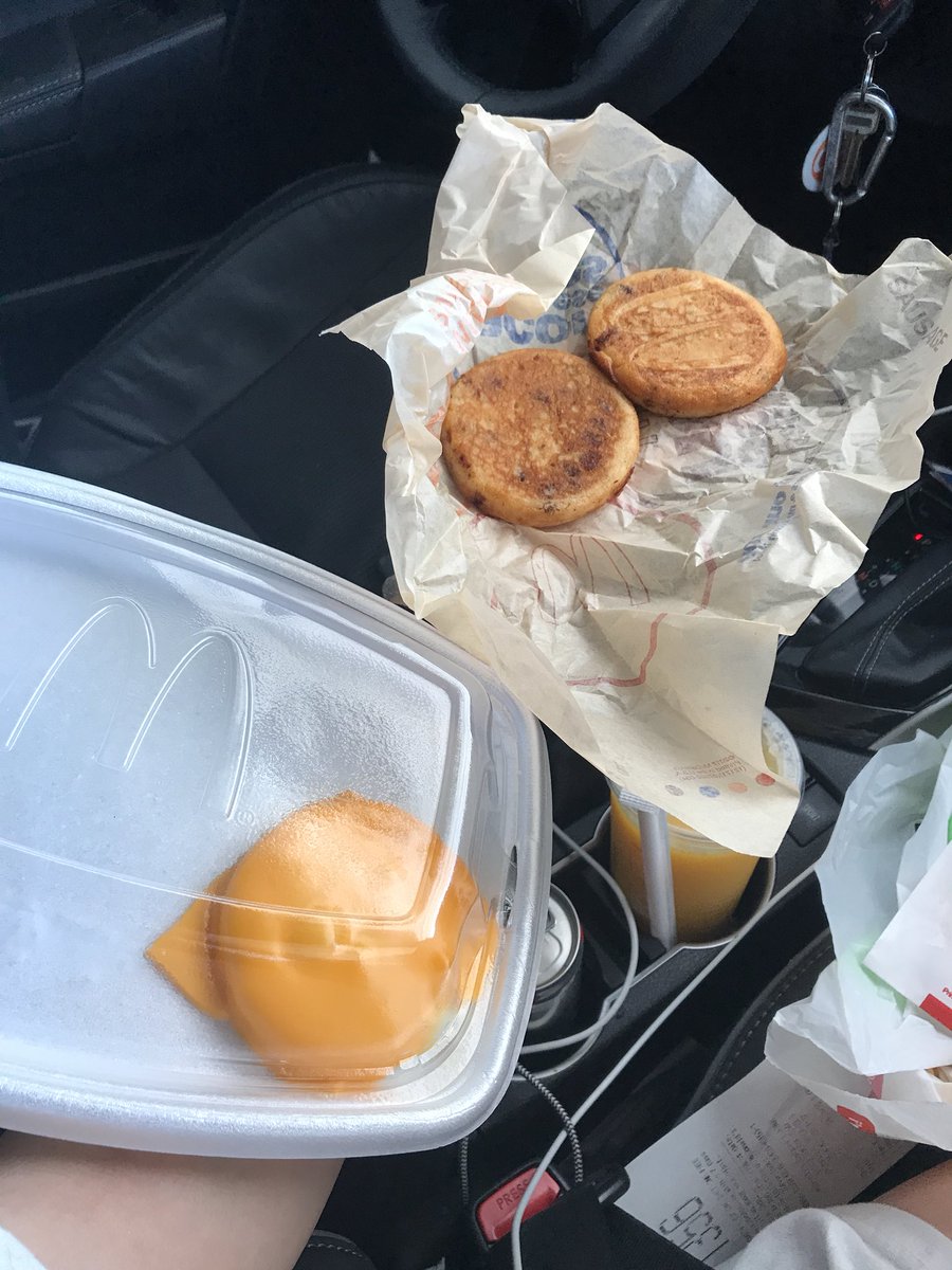 elbsshere's tweet photo. Wtf @McDonalds explain please https://t.co/lqQOUnCUy3