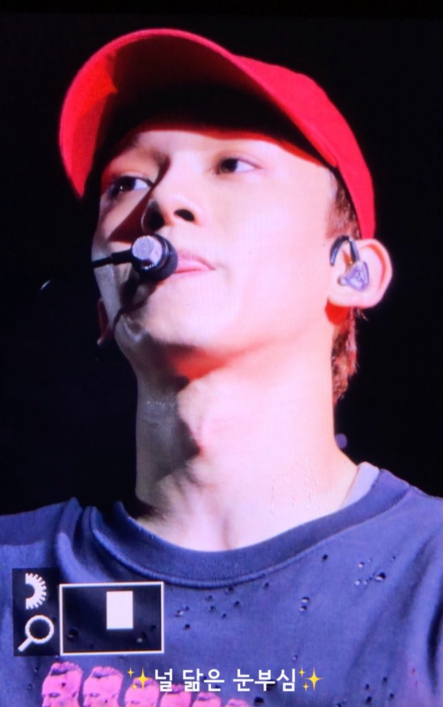 EXOGlobal's tweet photo. [PREVIEW] 180428 Chen @ The ElyXiOn in Manila
Cr. dazzling_921412

#PremiosMTVMiaw #MTVBRKPOPEXO @weareoneEXO https://t.co/QaVqHacLwE
