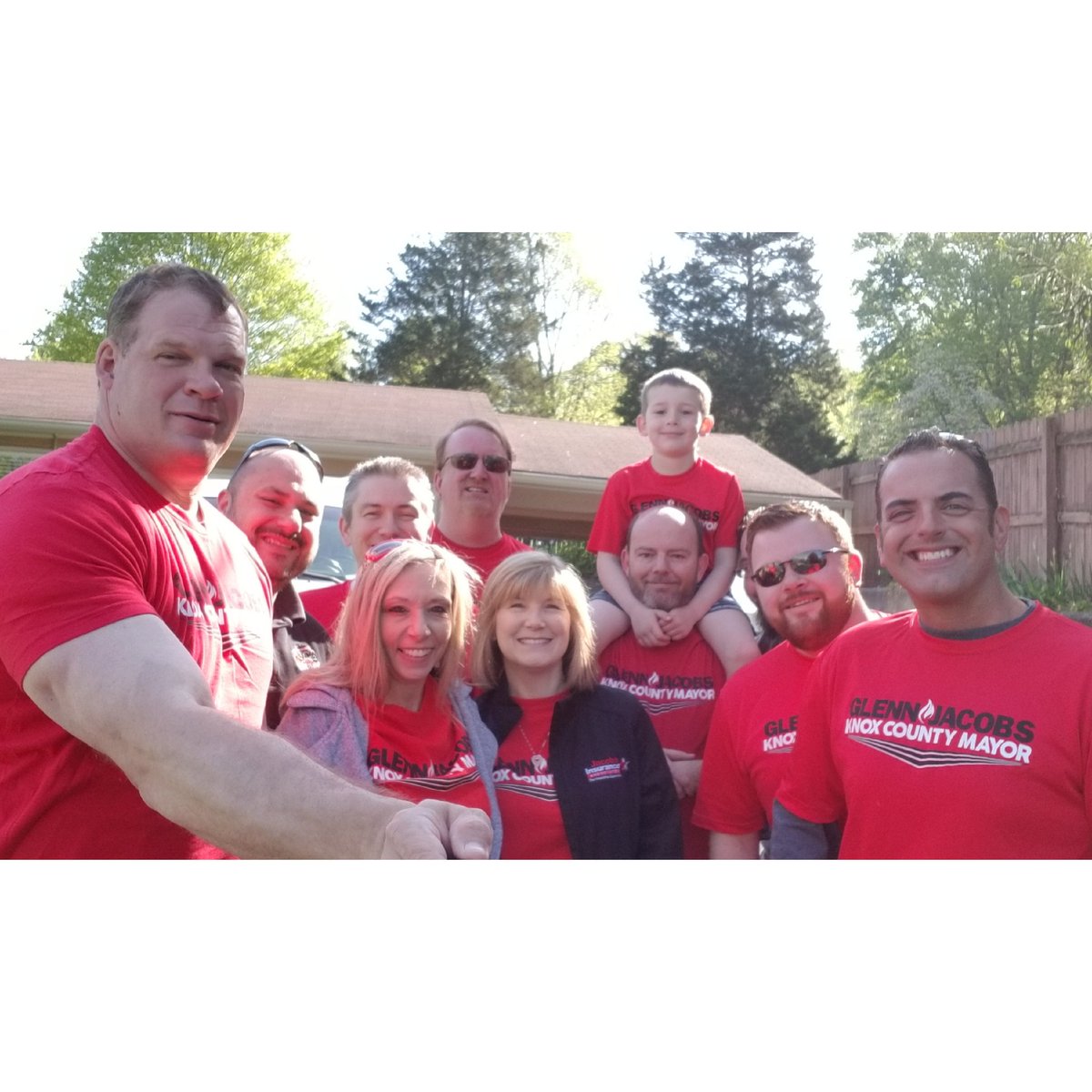 GlennJacobsTN's tweet photo. Making a final push knocking on doors before election day. Say hello to us in West Knoxville. https://t.co/yKunbyiJXC
