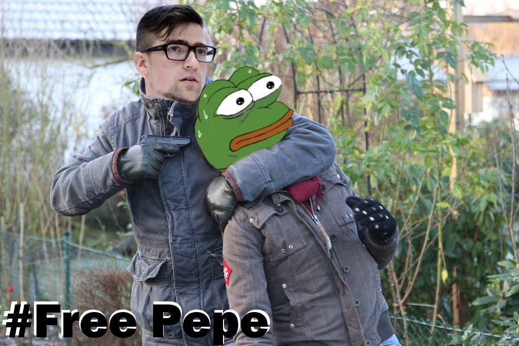 FrankMuerkens's tweet photo. Lange Zeit wurde Pepe der Frosch von den Nazis gefangen gehalten und für ihre Schandhaften Memes benutzt. Gestern ist es uns mit vereinten Kräften gelungen (u.a. SCHLÜSSELDIENST) ihn zu befreien.
Begrüßt ihn nun in Freiheit. #FreePepe https://t.co/PUd2vqkwJ8