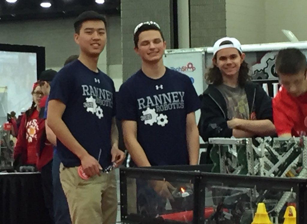 RanneyRobots's tweet image. Bittersweet last match ever for @RanneyUS seniors Rylan, Mike, and Chip! It’s been a wonderful long road through @VEXRobotics