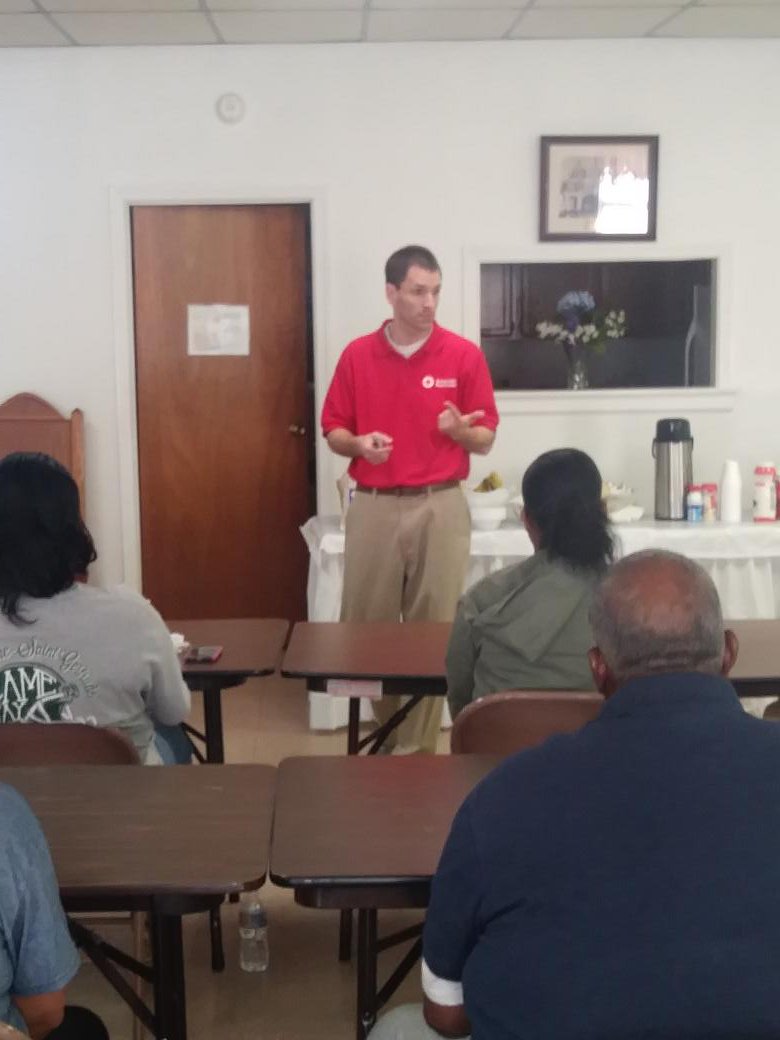 smaxbrown2's tweet photo. CPR/AED First Aid. #LifeSaving https://t.co/s9xHO6wL2Z