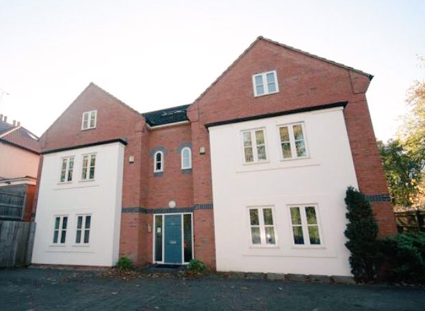 LeadersLeam's tweet photo. Great 2 bed apartment for rent In Leamington area. £995 PCM . Visit our Leamington branch to arrange a viewing #Leamington  #Leaders https://t.co/mkO2Sh1e2z
