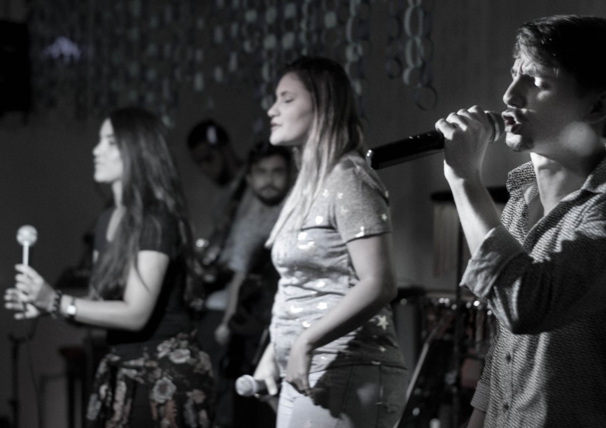bandagerados's tweet photo. Hoje, às 18h, vamos ministrar no aniversário da federação presbiteriana de homens do presbitério Guanabara, na Igreja Presbiteriana de Piedade-RJ.

End: Av. Dom Hélder Câmara, 8.886 - Piedade /RJ.

Venha estar conosco, vai ser bênção!
#geradosparaadorar #louvor #adoração #photo https://t.co/a4SODHmJNm