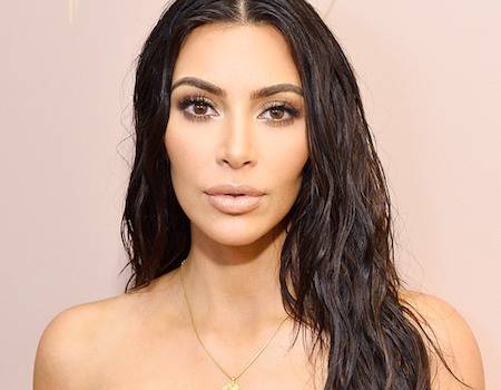 beautytimebox's tweet photo. Kim Kardashian West Makes North West Proud With New Makeup Tutorial
#Makeuptutorial #makeup #saturday #women #girl #hair #makeuptoday #likedvideo #makeupartist #cosmetics #products https://t.co/DDdSYDh0ZM https://t.co/aaBNzpOy0s