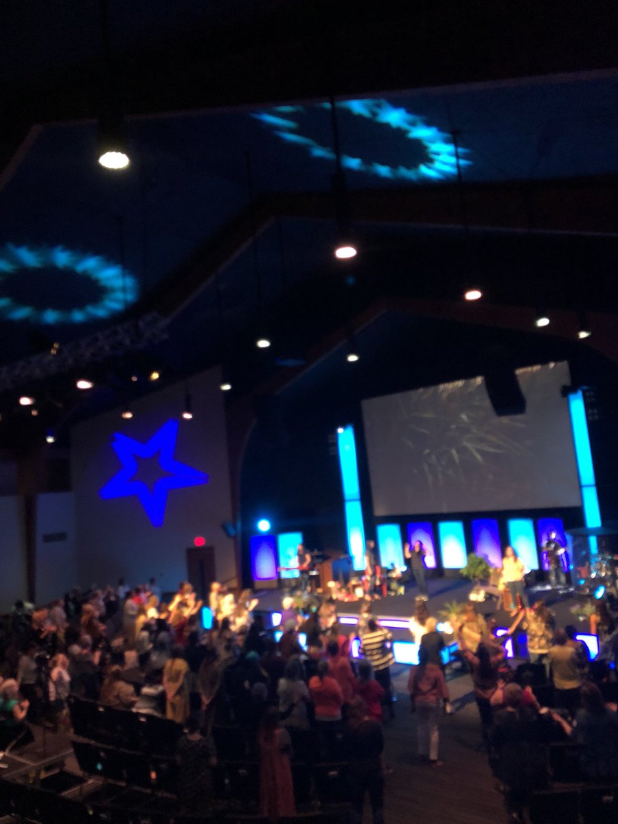 DrDuaneWhite's tweet photo. Such a STRONG presence @o2churches Women’s conf today! These ladies are goin for it! #hoe2k18 #HeavenOnEarth https://t.co/uhRIWl8EUv
