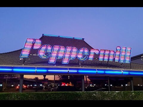 F8ful_1's tweet photo. Peppermill #LasVegas #oldschool #JoinMeNextTime https://t.co/01uIFC7qu3