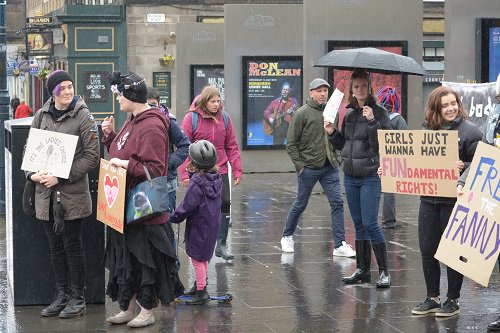 EdinProChoice's tweet photo. A thread of photos of our #TrustWomen #abortionact50 #Edinburgh is #prochoice action today! /1 https://t.co/xKuamVCiRI