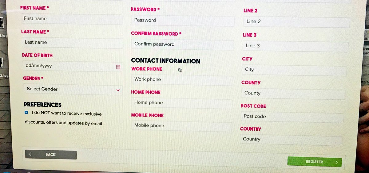 Joross33's tweet photo. I only want to book one bowling lane. #ux nightmare. https://t.co/uj1LJxdRw9