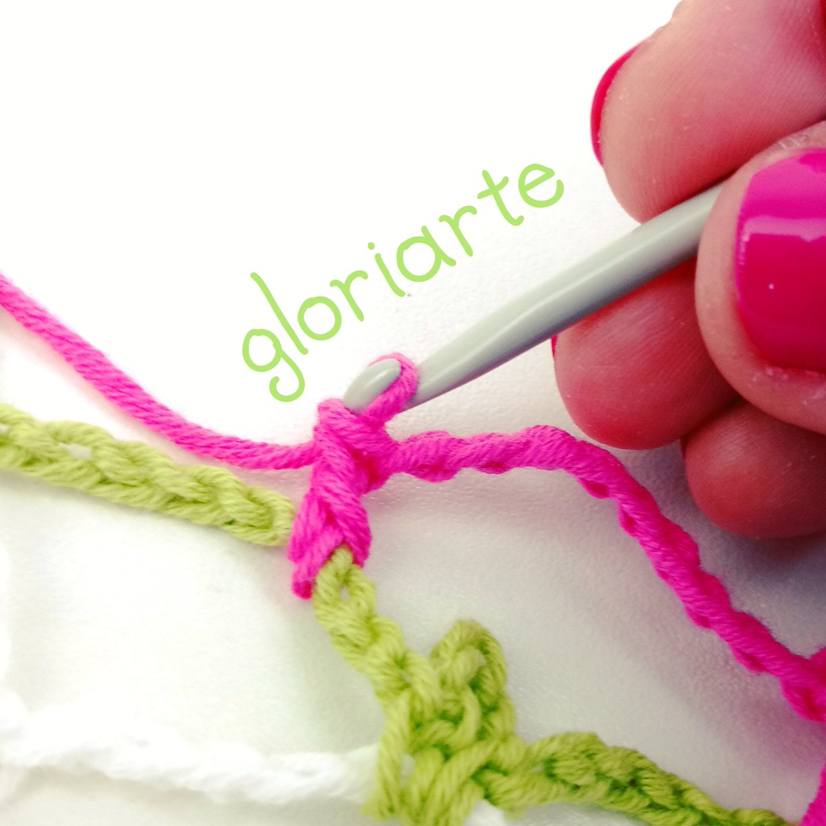 gloriagloriarte's tweet photo. Este próximo lunes nos cargamos de buena energía con un nuevo vídeo tutorial en blanco, verde y rosa 💚😍💃Ultimando detalles para que puedas disfrutarlo puntualmente 🤗😘
¿Y tú? ¿Qué haces hoy?
#sabadocrochetil #lunesdetutorial #gloriagloriarte #crochet #ganchillo #diy #tutorial https://t.co/HYgfWyvkC7