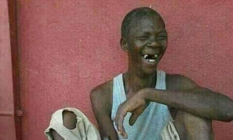Sehluko3's tweet photo. @Msizi99636413 ay akukubi kakhulu ukuthi kyahlekisa ningasihleki meshleka into ehlekisayo😂😂😂 bopha bhakabhaka😂😂😂 https://t.co/xsLFioh4F9