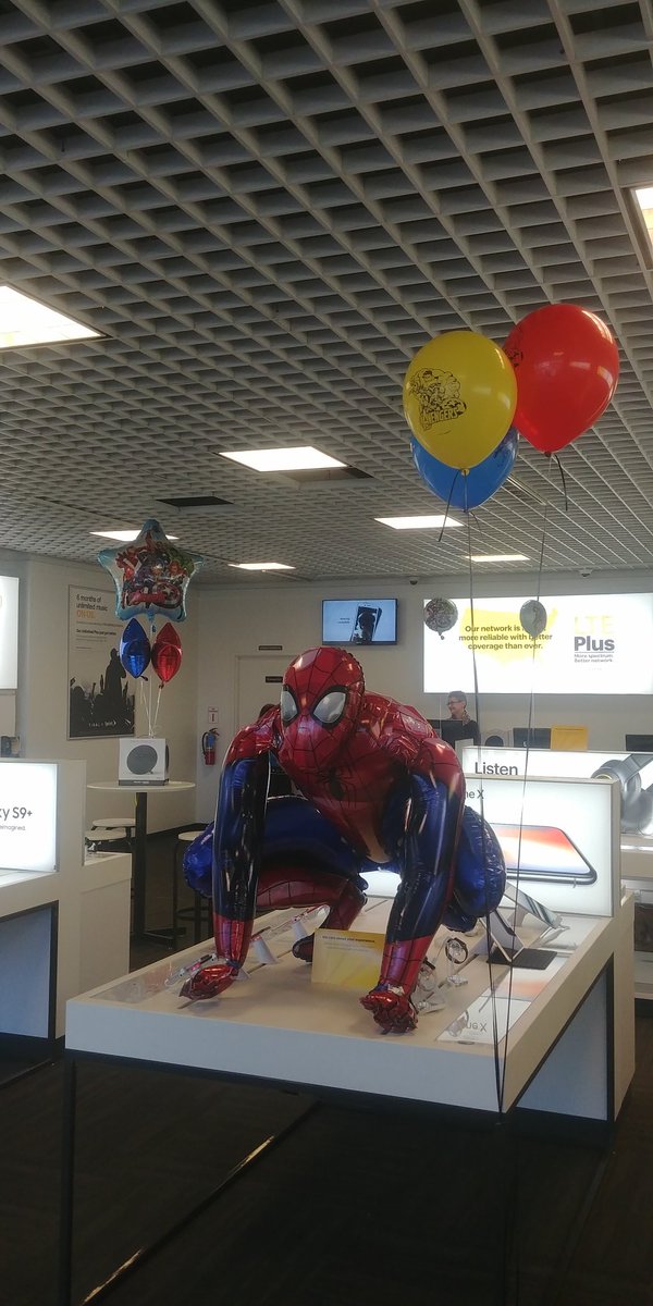 Spidey loves Sprint too! It's #SuperHeroSaturday at Sprint in Waldorf today and the deals are EPIC!! #AvengersAssemble <a href="/ch117622/">Chris Hartman</a> @Sprint4DMV