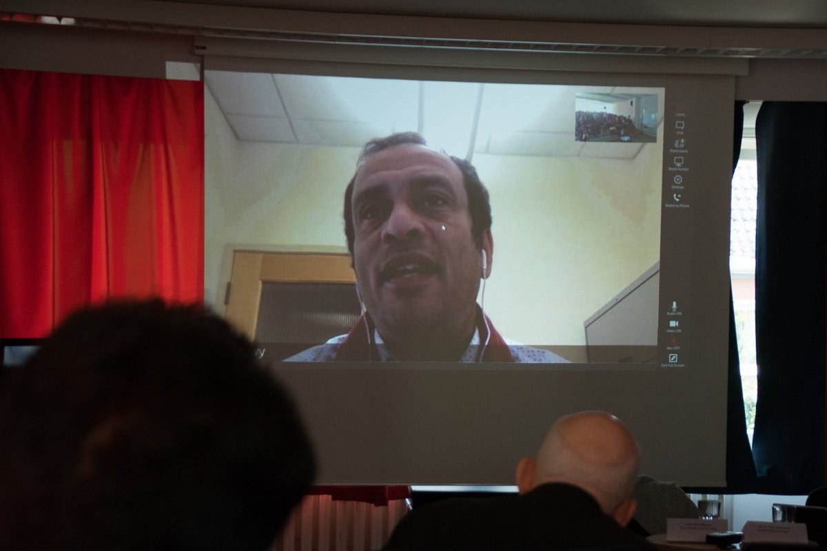 Bard_Berlin's tweet photo. Concluding panel in the #IlliberalDemocracy colloquium co-organized with @thehertieschool - discussing #democracy in the Middle East with @nilmutluer (HU), @Yassinhs (WiKo Berlin), @HamzawyAmr (Stanford, via video) and moderator @mdweinman (BCB). https://t.co/u7eGsSB4ZU