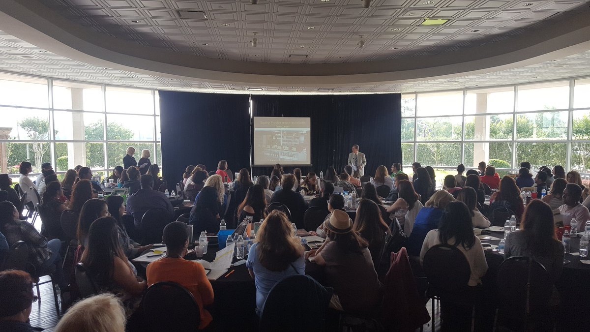Enjoying listening to to David and Yvonne Freeman with Sandra Mercuri at #duallanguage2018