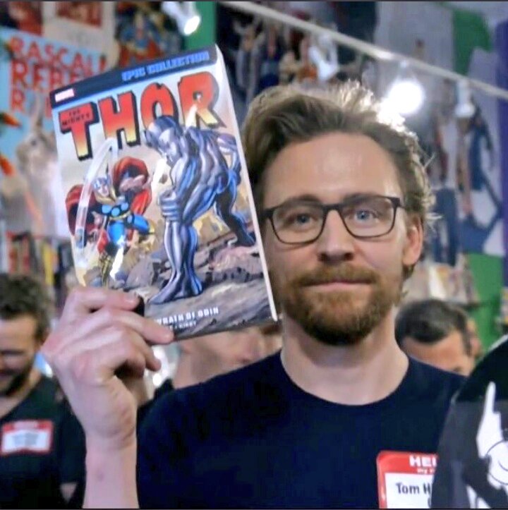 bestoftwh's tweet image. my favorite fanboy.💚
Credit @hiddlescavill 
#TomHiddelston #Loki #marvel